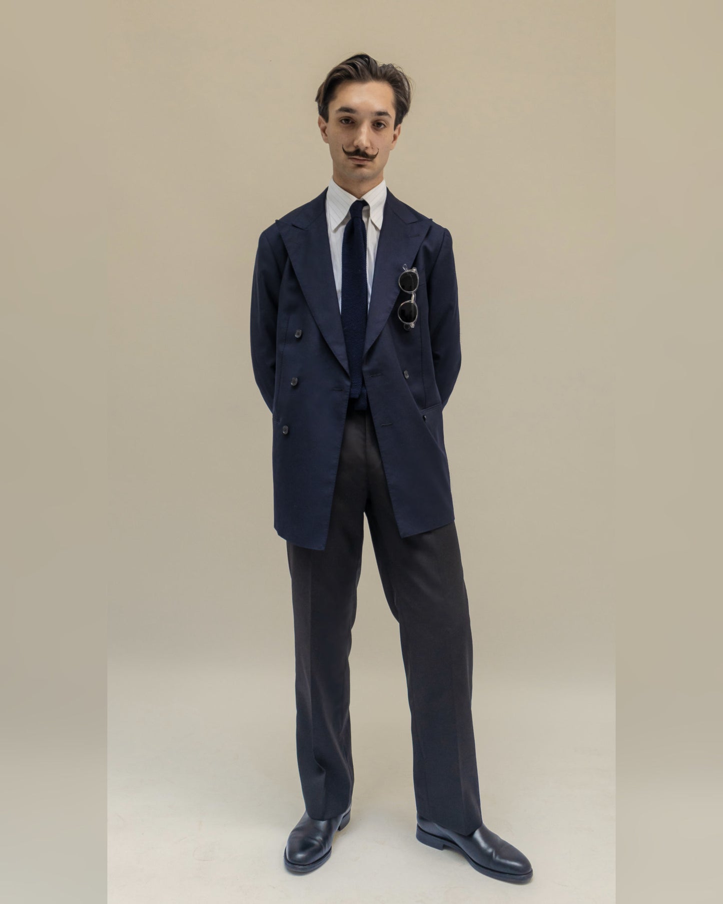 Black wool pants with belt loops