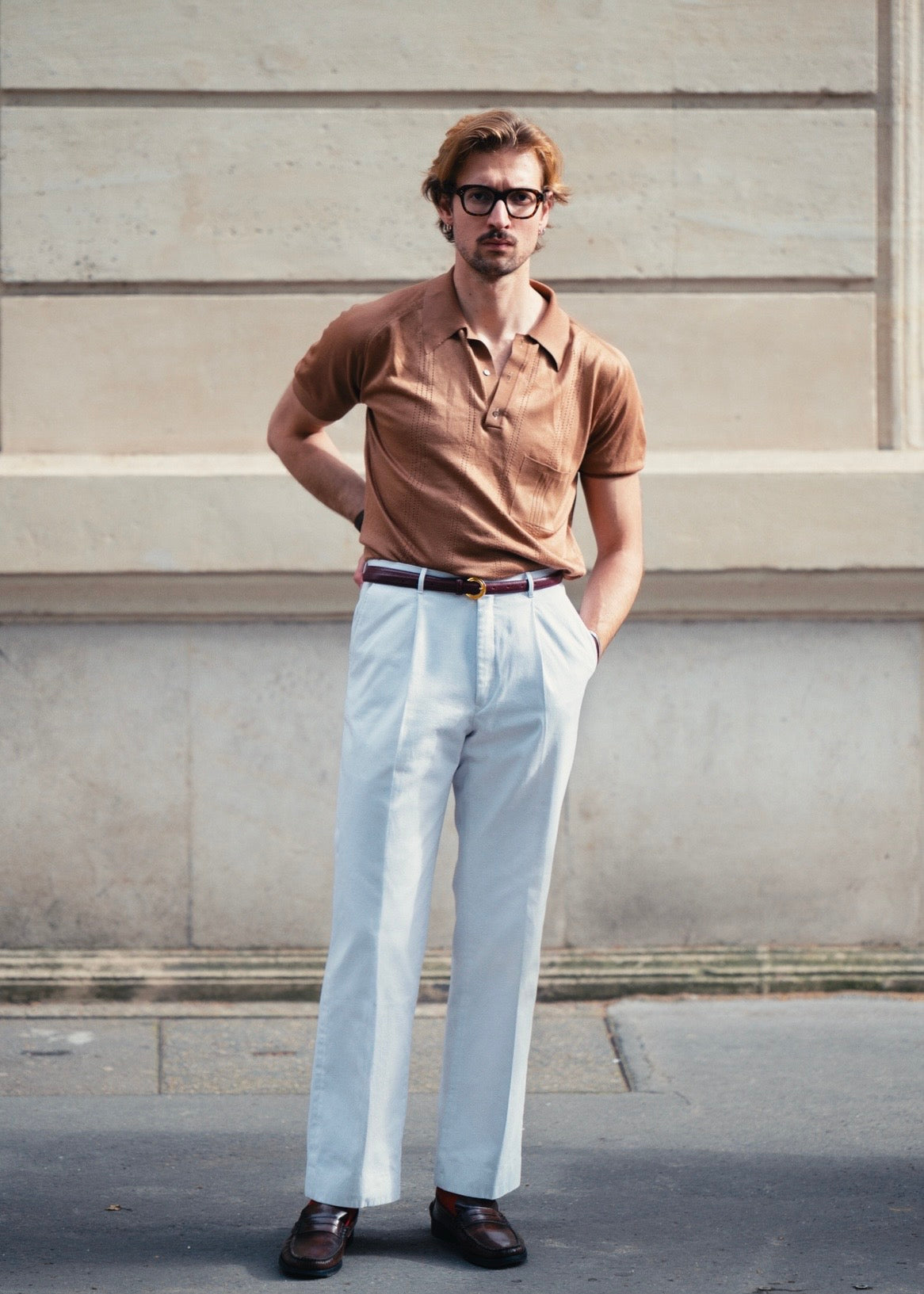 Pantalon en coton blanc avec passants de ceinture