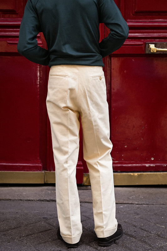 Pantalon en coton crème avec ajusteurs