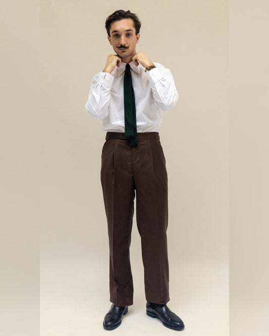 Pantalon en laine marron avec ajusteurs