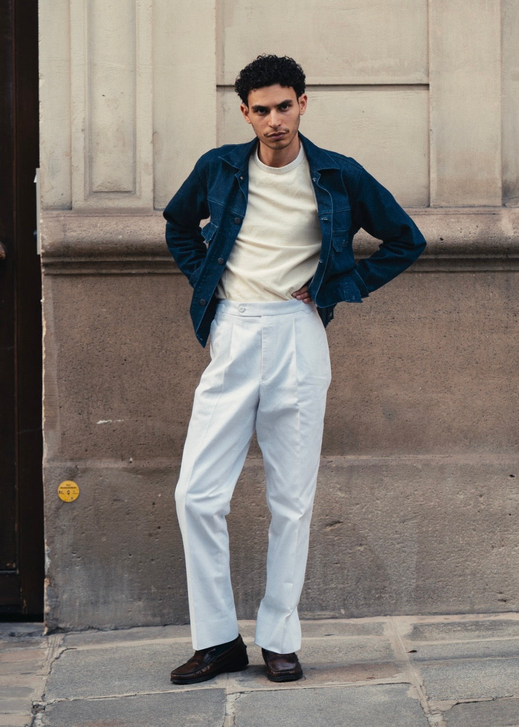 White cotton trousers with belt loops