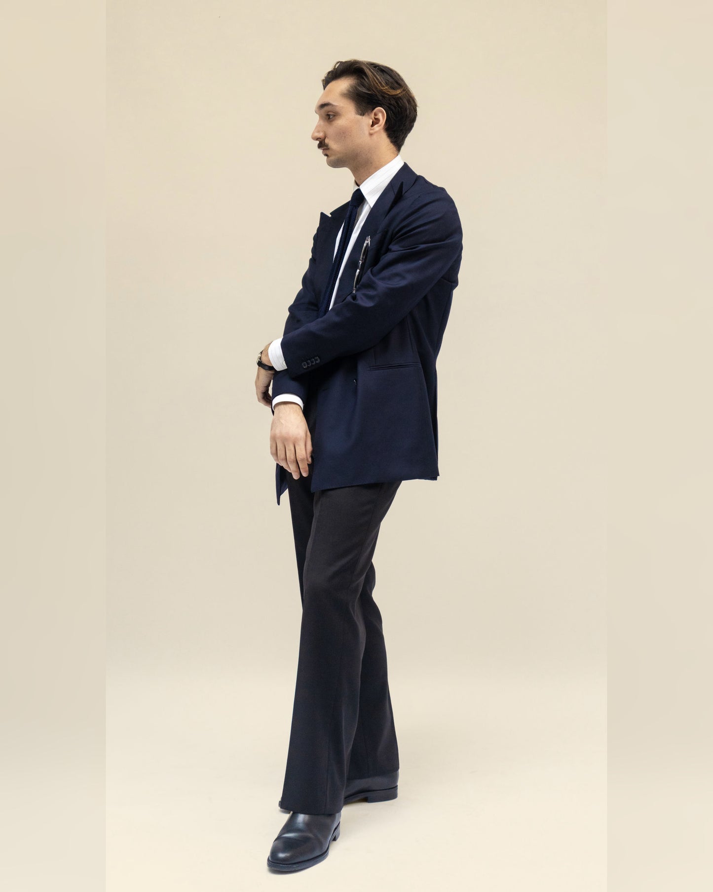 Pantalon en laine noire avec passants de ceinture