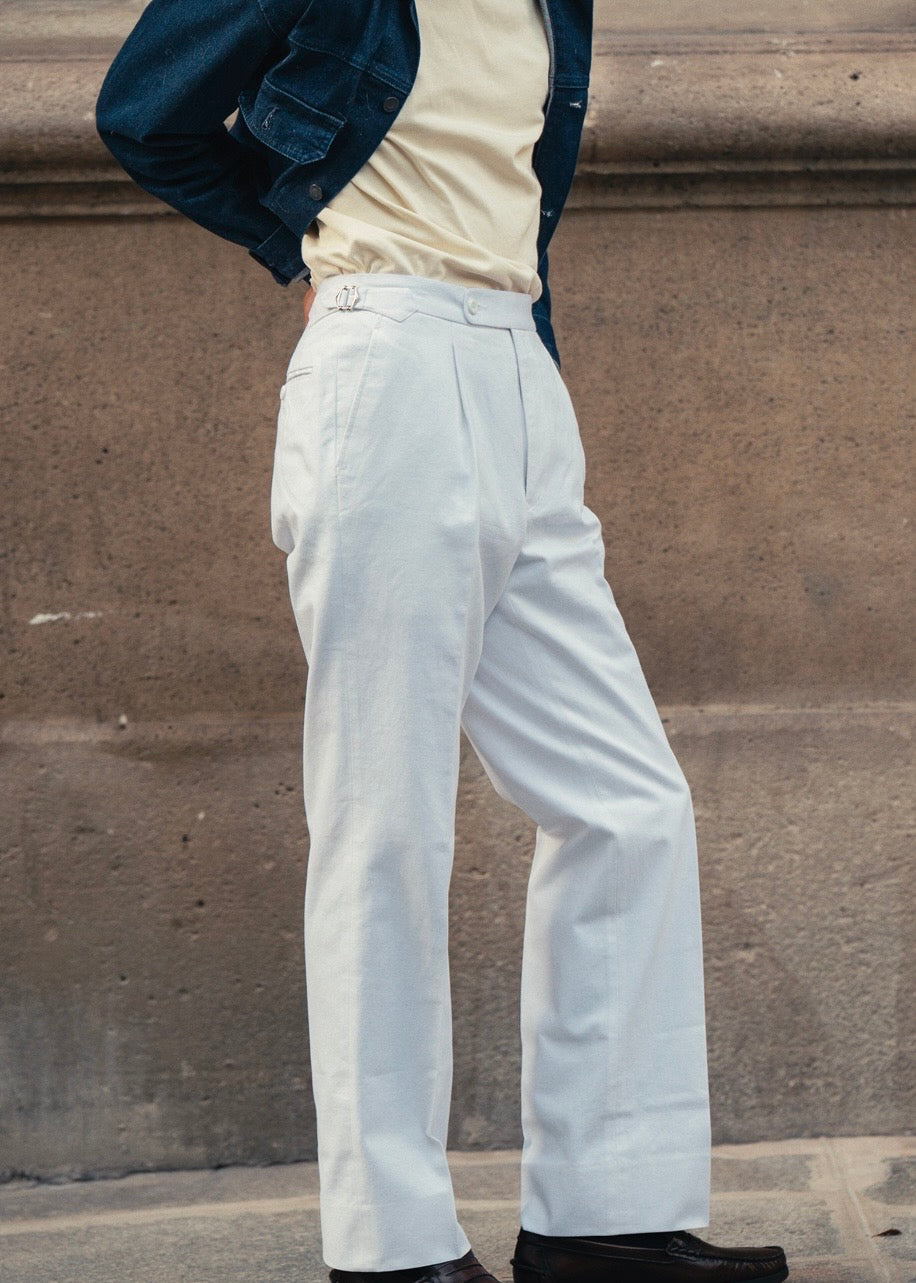 White cotton trousers with belt loops