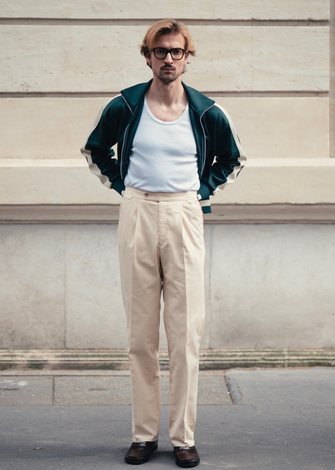 Pantalon en coton crème avec ajusteurs