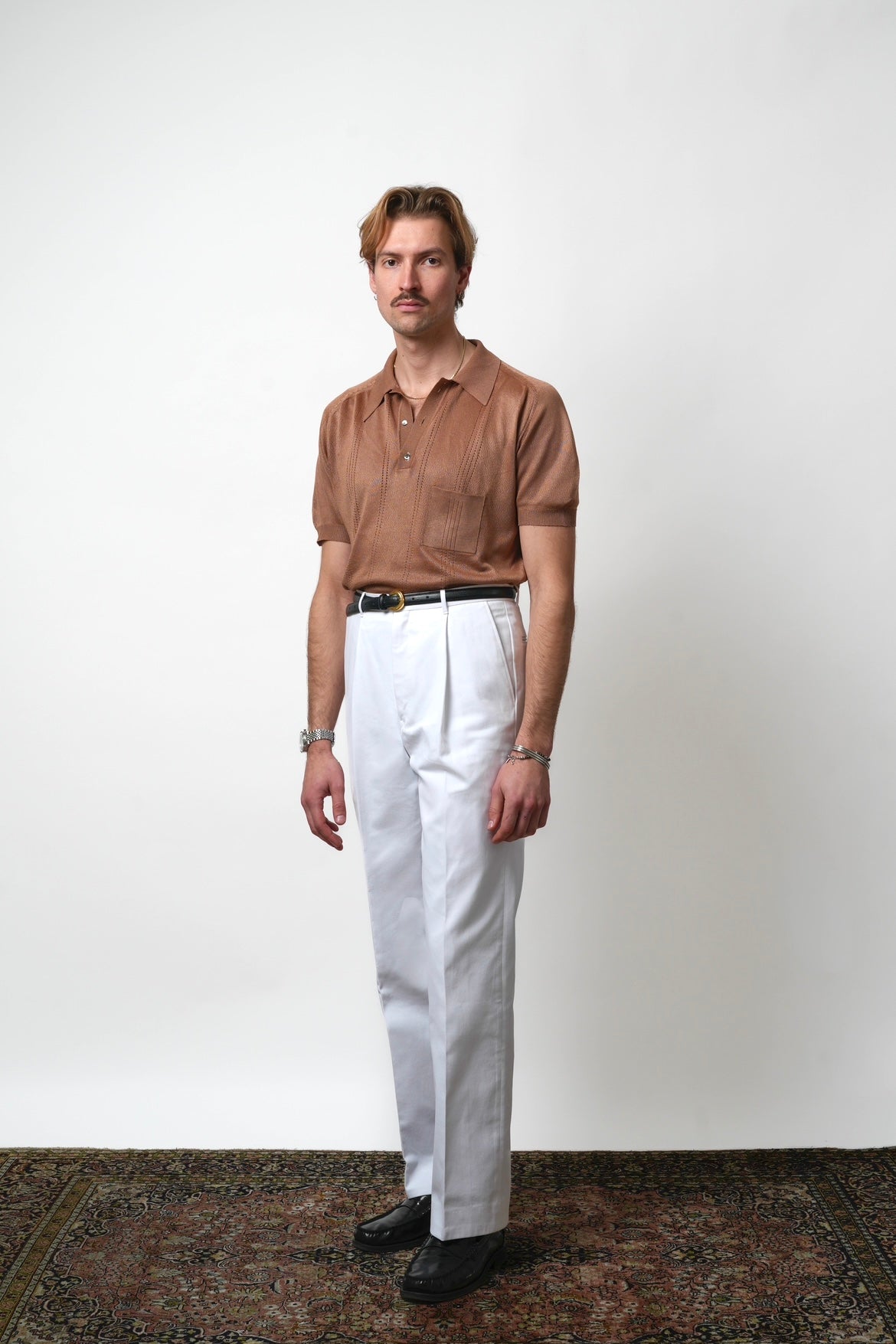 Pantalon en coton blanc avec passants de ceinture